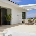 Brisamar Mit Meerblick Und Beheiztem Pool 度假居 拉克鲁斯