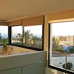 Brisamar Mit Meerblick Und Beheiztem Pool Holiday home